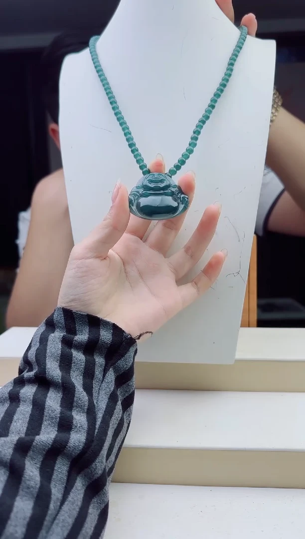 颈饰未镶嵌翡翠多样性发其中一