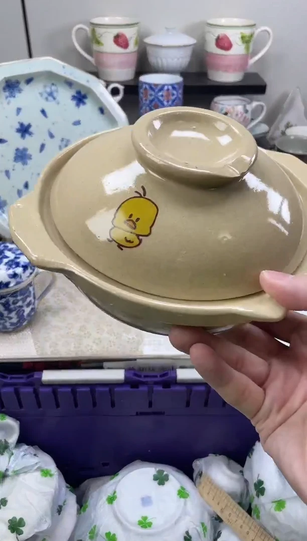 瓷片小黄鸭砂锅