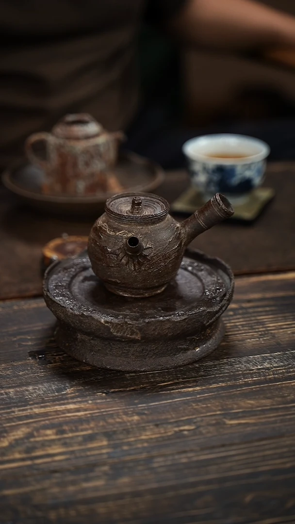 全手工制作 重工 南蛮 爆裂纹 重肌理  侧把壶 135cc