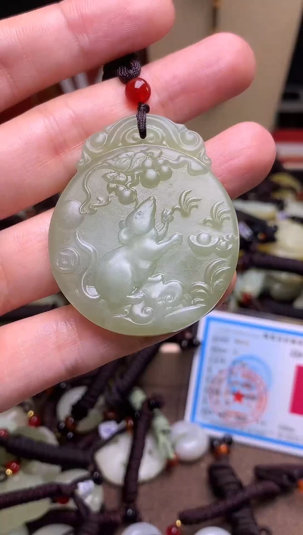 颈饰未镶嵌和田玉新疆料青海料清水和田玉吊坠