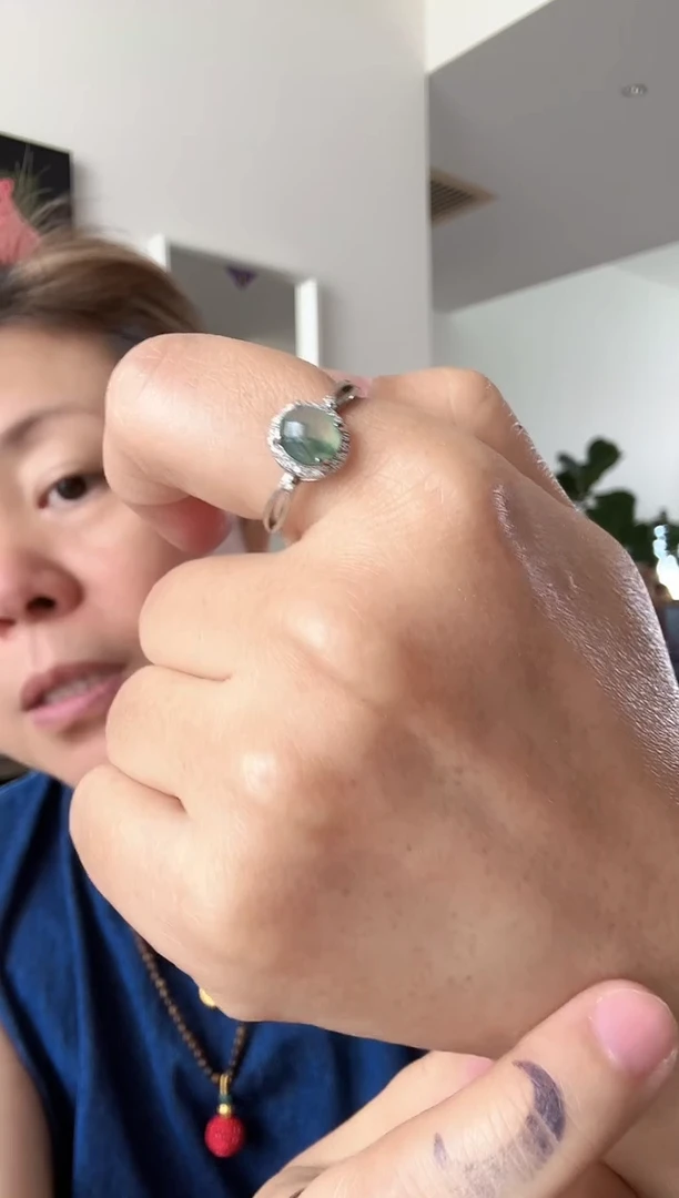 翡翠戒指未镶嵌翡翠戒指