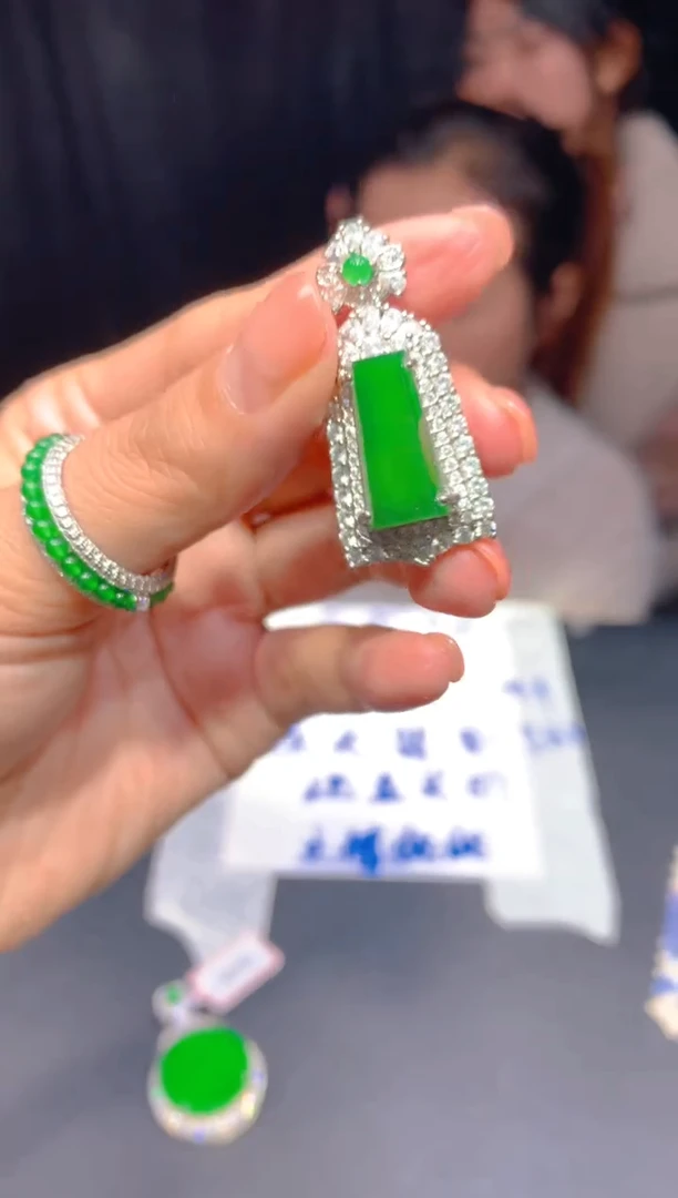 【闪购商品】定制翡翠未镶嵌146多样性发货（发其一）