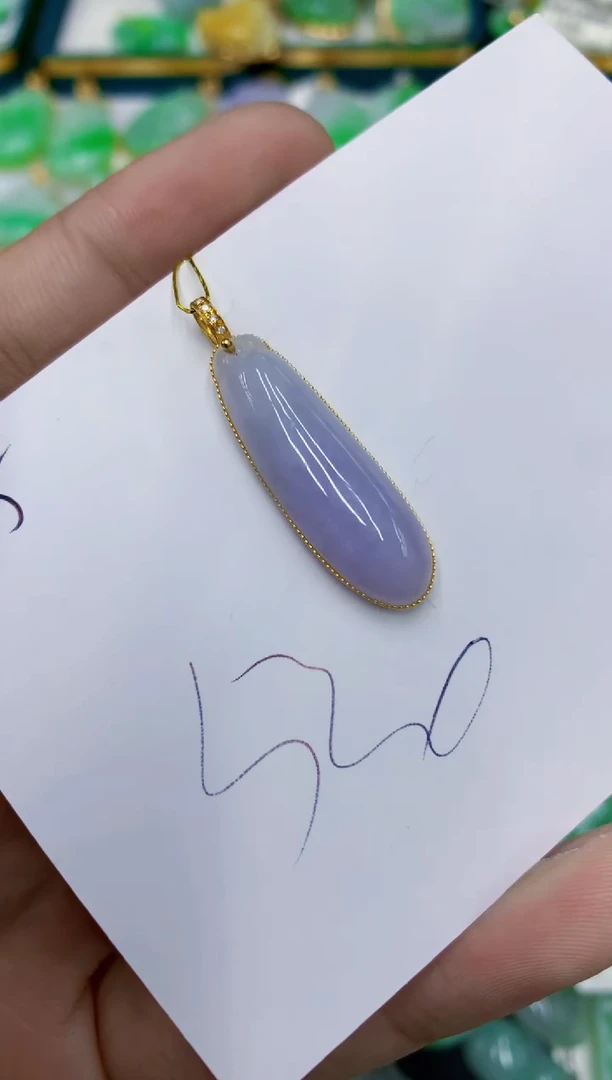 翡翠18K金镶嵌颈饰11111111111