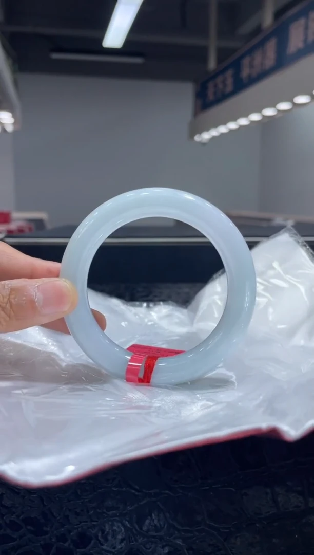 未镶嵌手镯翡翠7