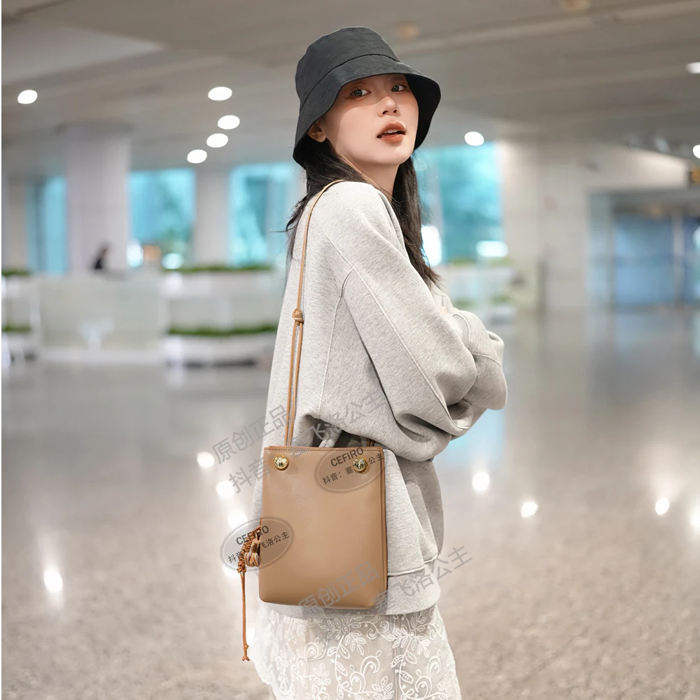 CEFIRO塞飞洛 头层牛皮抽绳精致百搭女士单肩斜跨包 WGG-1WA953