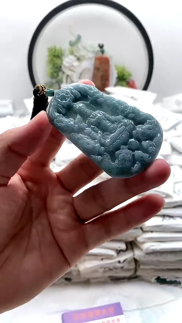 颈饰未镶嵌翡翠不动明王