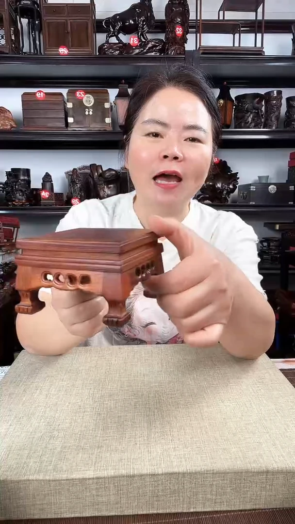 木红正方虎脚老李红木工艺品