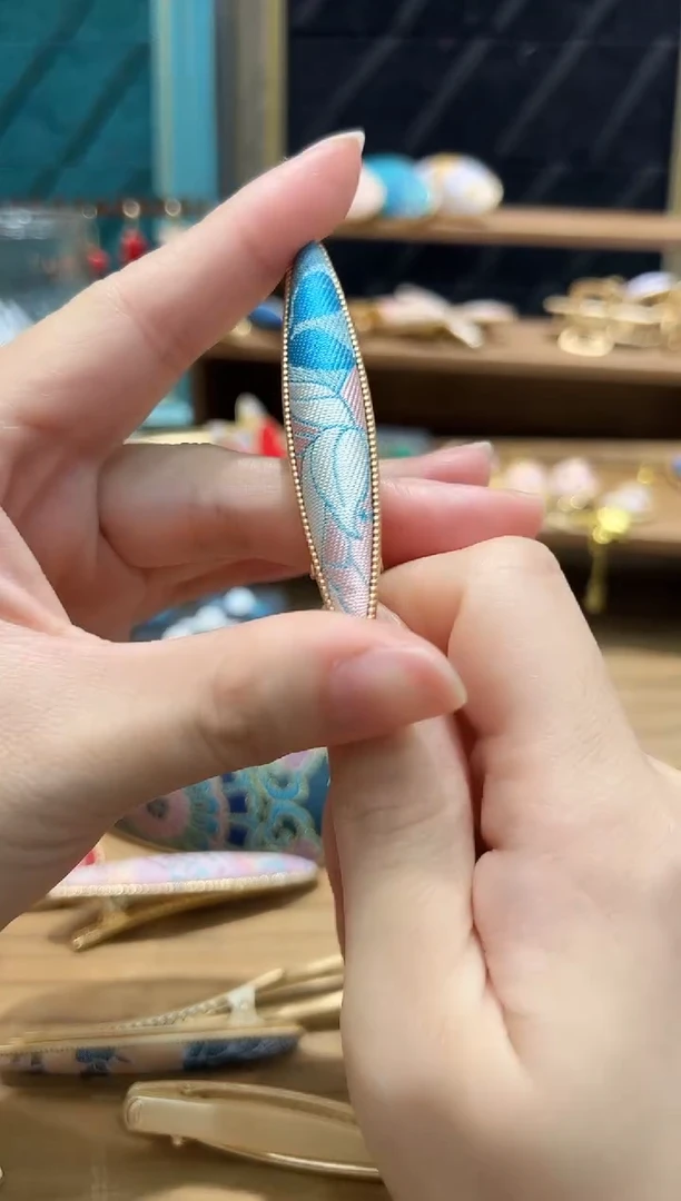 【闪购商品】【孤品一物一拍】粉蓝花花小柳叶鸭嘴夹