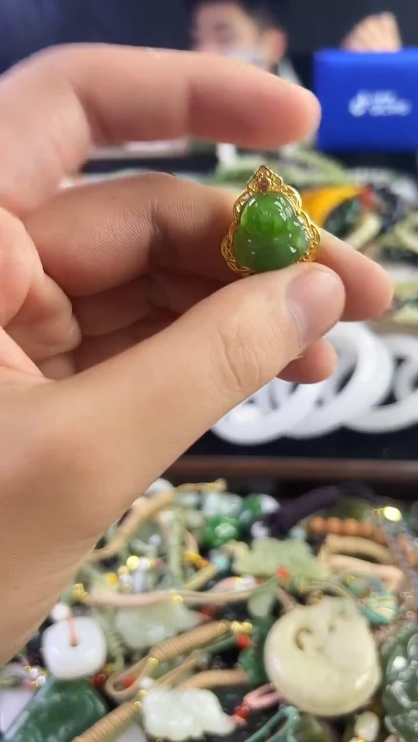 颈饰未镶嵌和田玉多样性发货