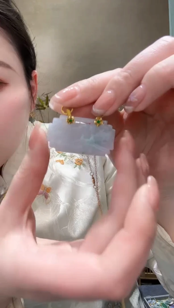 【闪购商品】翡翠颈饰未镶嵌吊坠