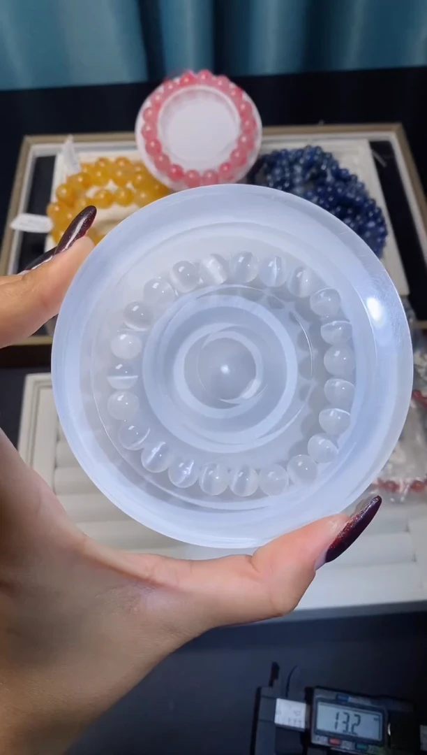 【闪购商品】水晶手串未镶嵌透石膏250