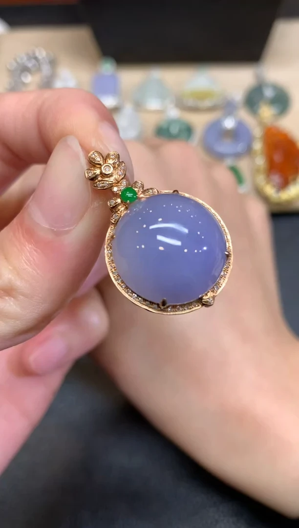 【闪购商品】翡翠颈饰18K金镶嵌蛋面【无服务费】