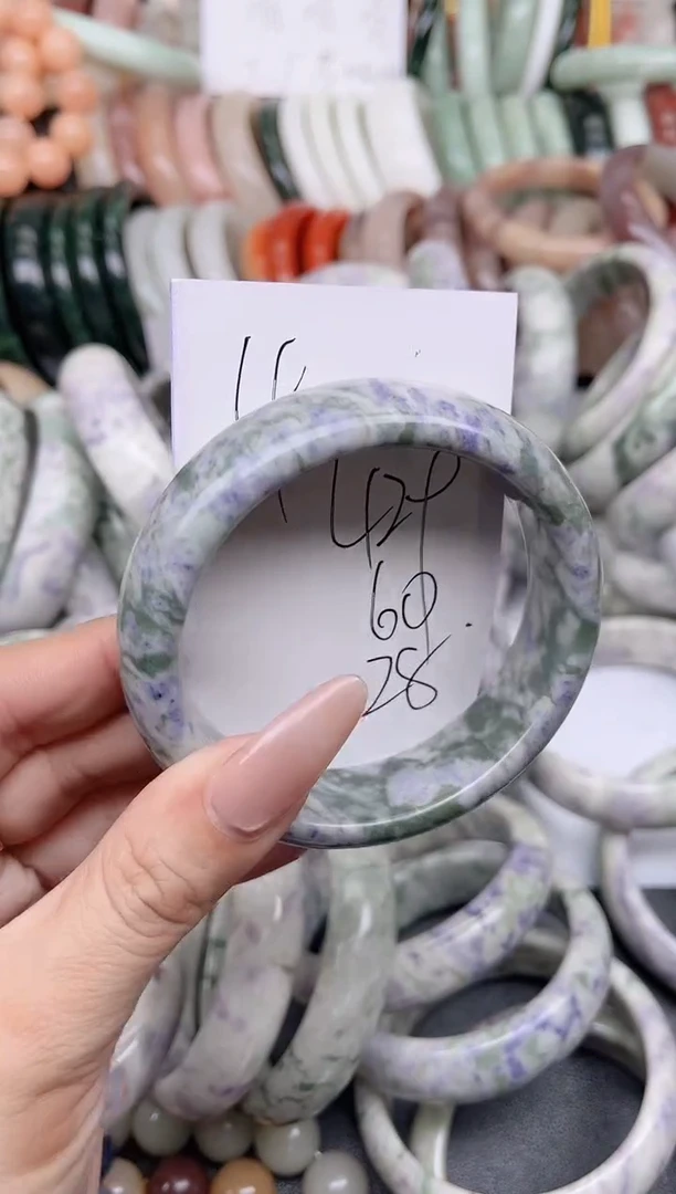 未镶嵌手镯石英质玉429