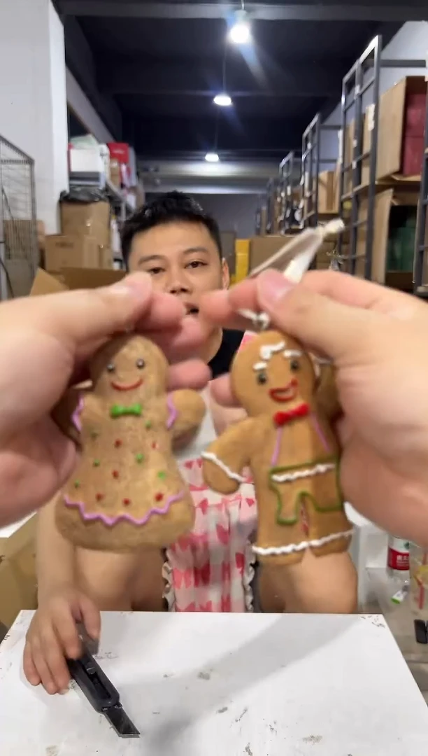 瓷片树脂新款姜饼人小吊件2件套