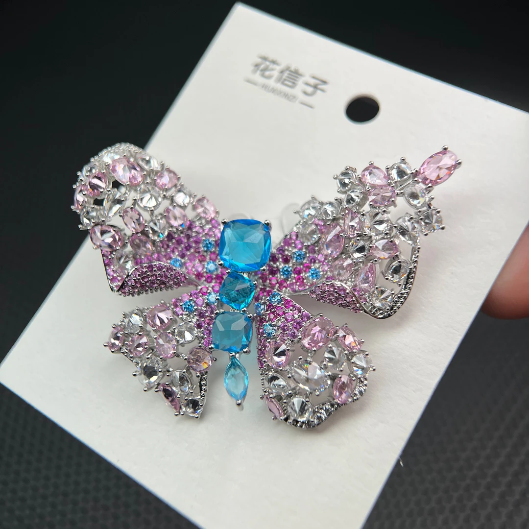 铜合成锆石胸针 5617 多彩蝴蝶 轻奢重工设计师可爱精致胸花别针