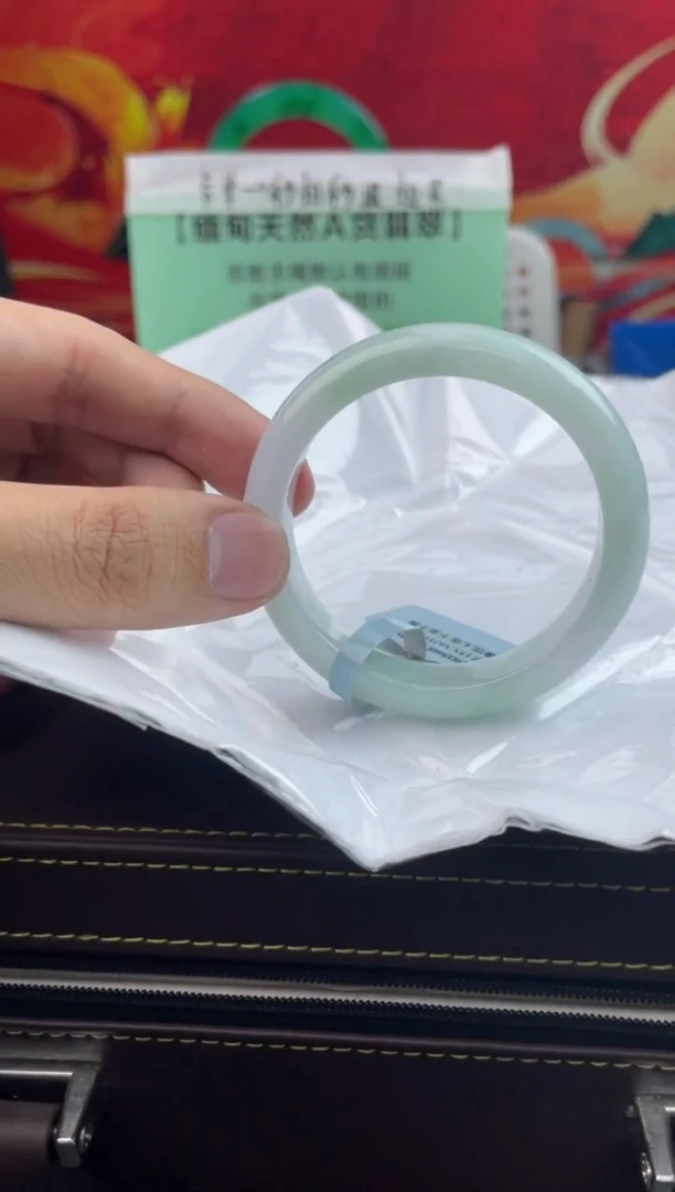 【闪购商品】翡翠手镯未镶嵌13翡翠手镯