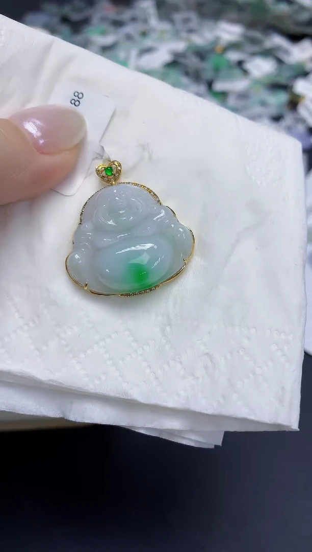 翡翠18K金镶嵌颈饰天然缅甸翡翠A货