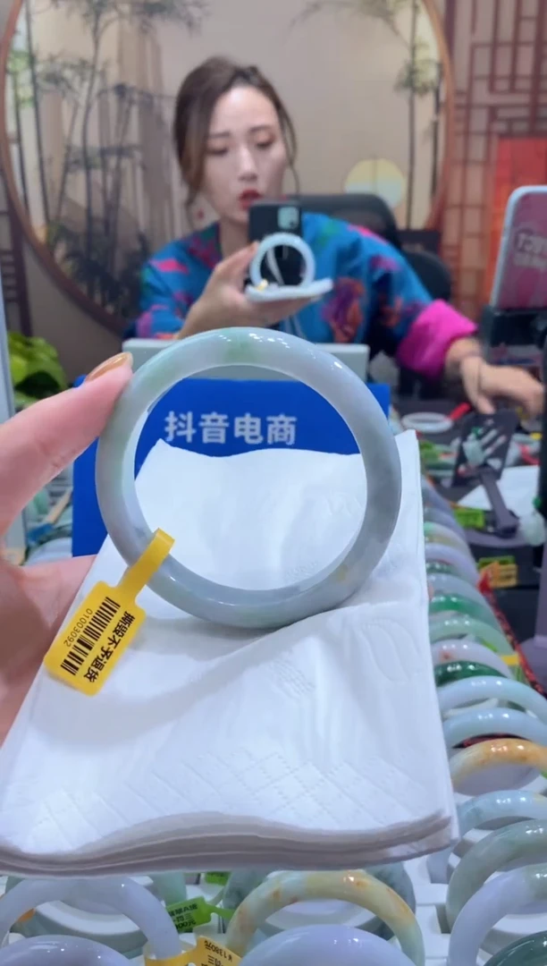 未镶嵌手镯翡翠000071632
