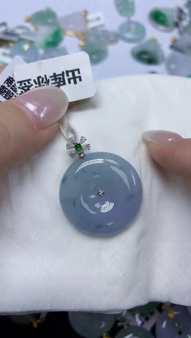 翡翠18K金镶嵌颈饰天然缅甸翡翠A货