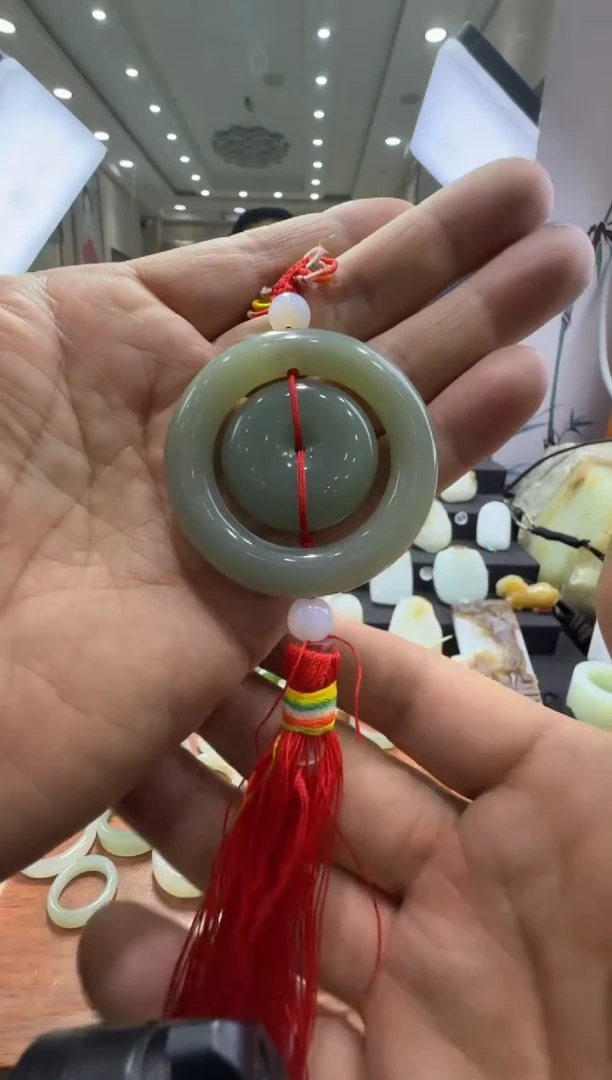 未镶嵌和田玉车挂车挂