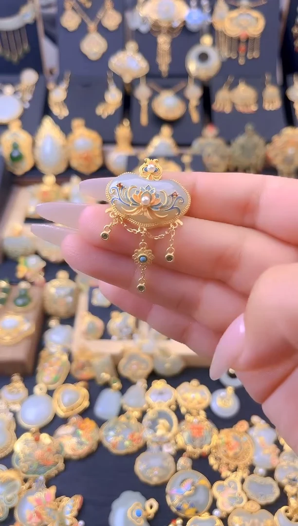 和田玉银S925镀金镶嵌颈饰三生三世流苏如意流苏吊坠