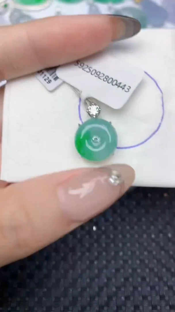 颈饰未镶嵌翡翠天然缅甸翡翠a货百元以上9元证书费自理