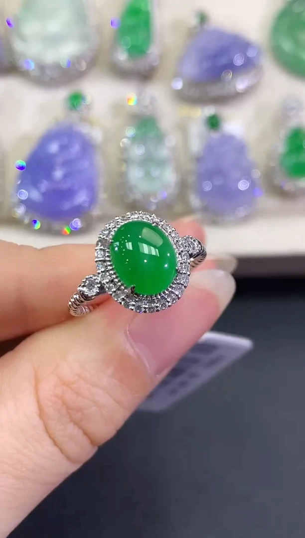 【闪购商品】翡翠戒指18K金镶嵌B128