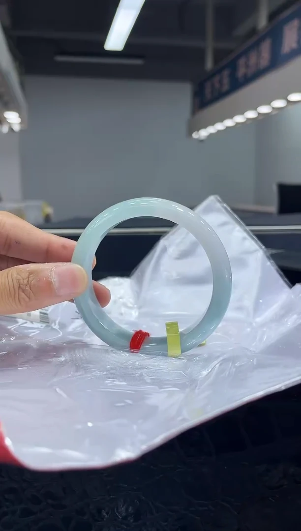 未镶嵌手镯翡翠7