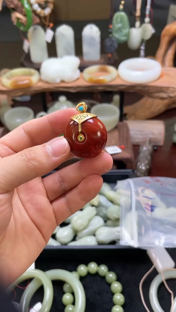【闪购商品】南红玛瑙吊坠18K金镶嵌瓦西原矿南红 平安扣