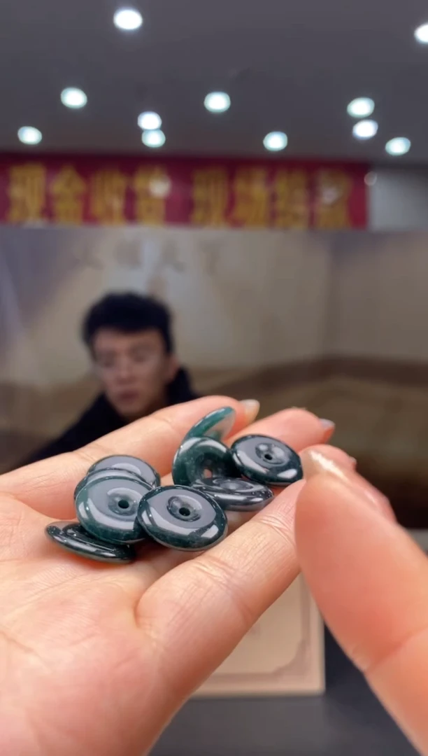 【闪购商品】定制翡翠未镶嵌多样性发货【只发一件】*q1