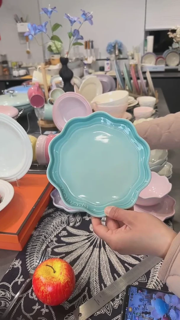 【闪购商品】瓷炻彩花边盘18CM-孔雀青