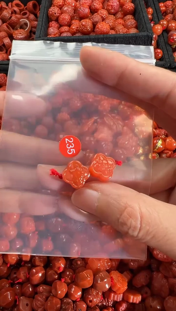 【闪购商品】南红玛瑙颈饰未镶嵌1