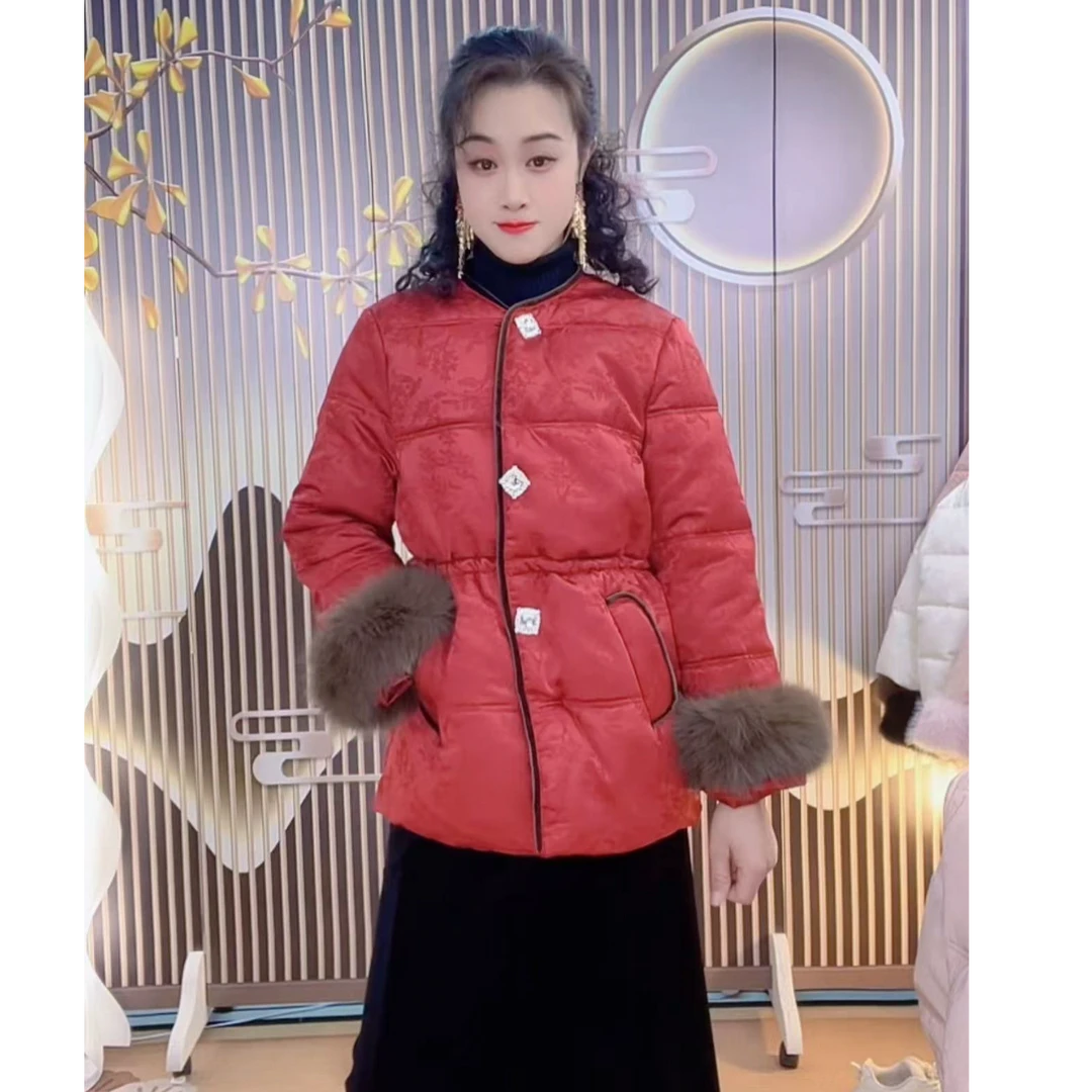 2024新款轻奢新中式中款收腰国风红色外套复古短款独特超好看棉服