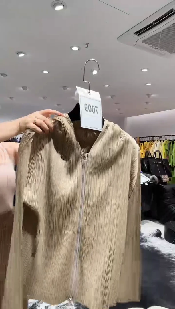 编号：7009连帽衫