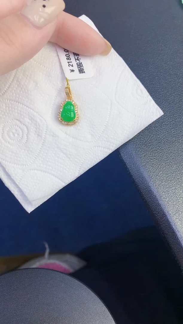 颈饰未镶嵌翡翠缅甸天然翡翠A货