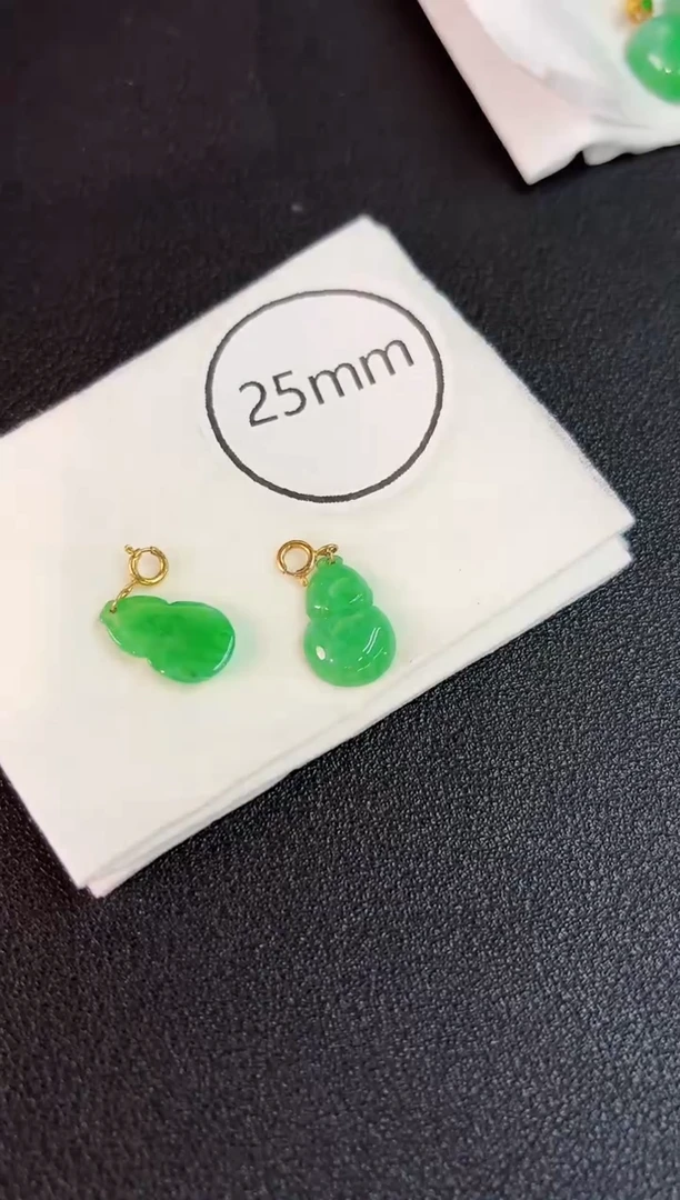 翡翠18K金镶嵌颈饰h缅料A货/多样性发货/一件