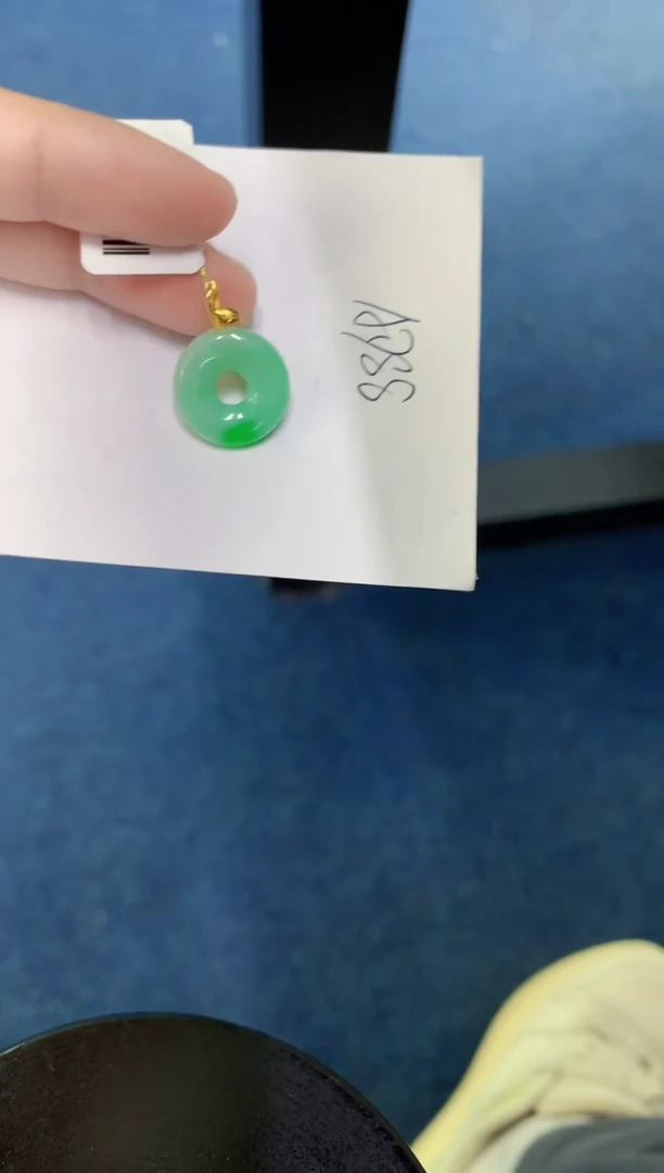 翡翠18K金镶嵌颈饰000000000