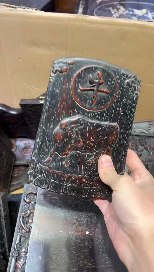 木紫檀雕刻一物一拍