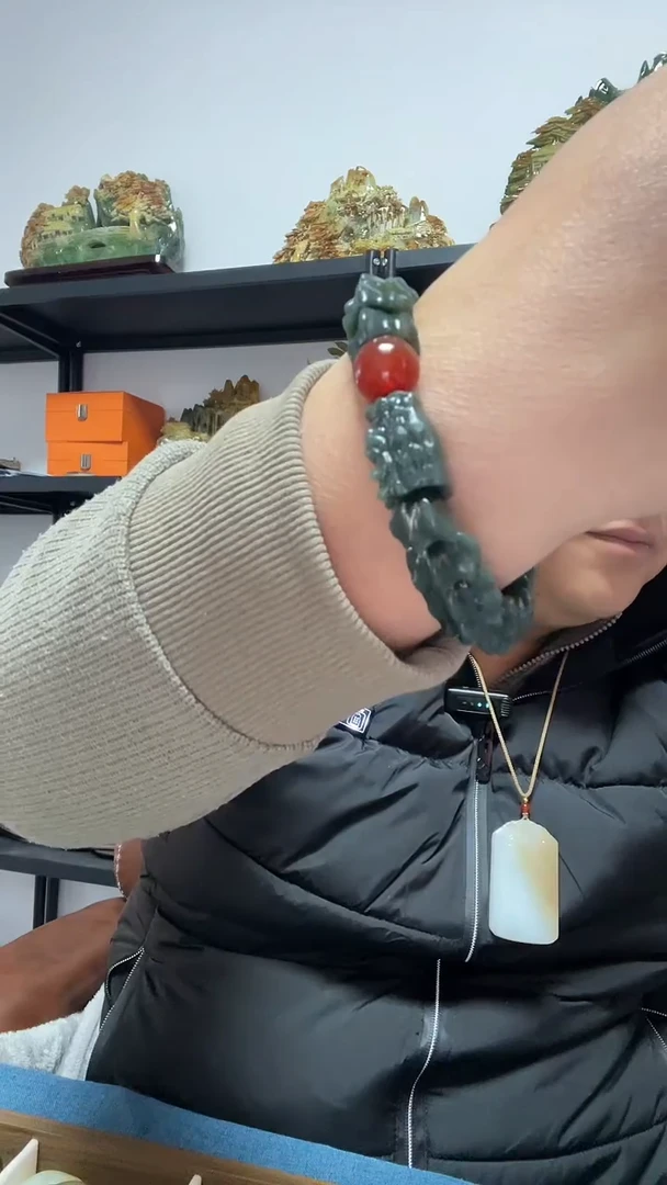 未镶嵌手串和田玉龙骨手串