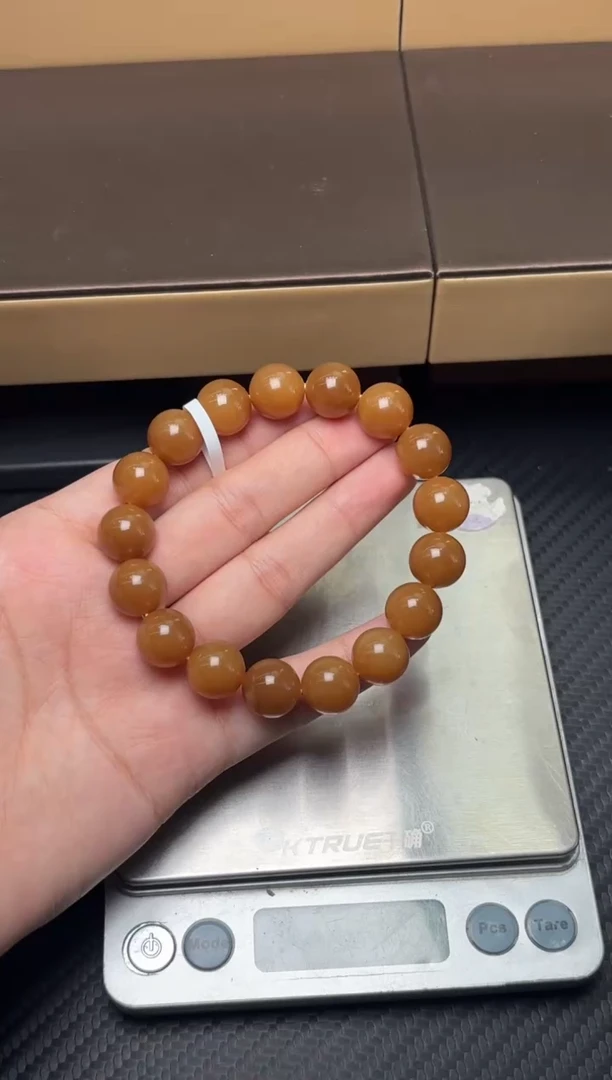 未镶嵌手串和田玉且末金山微色差卡12M