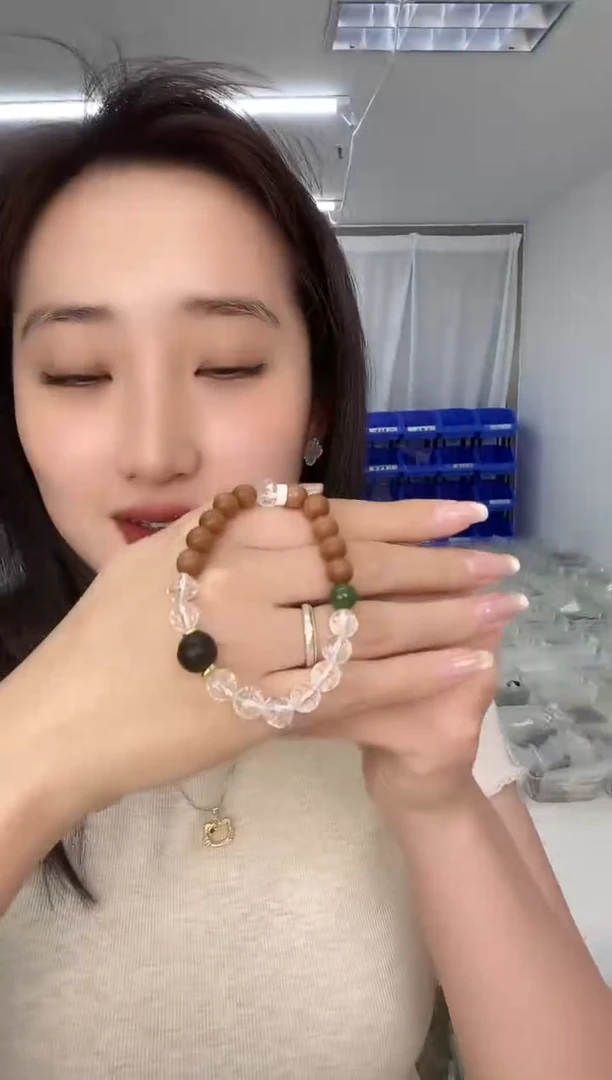 水晶手链未镶嵌天然珠宝多样性发其一