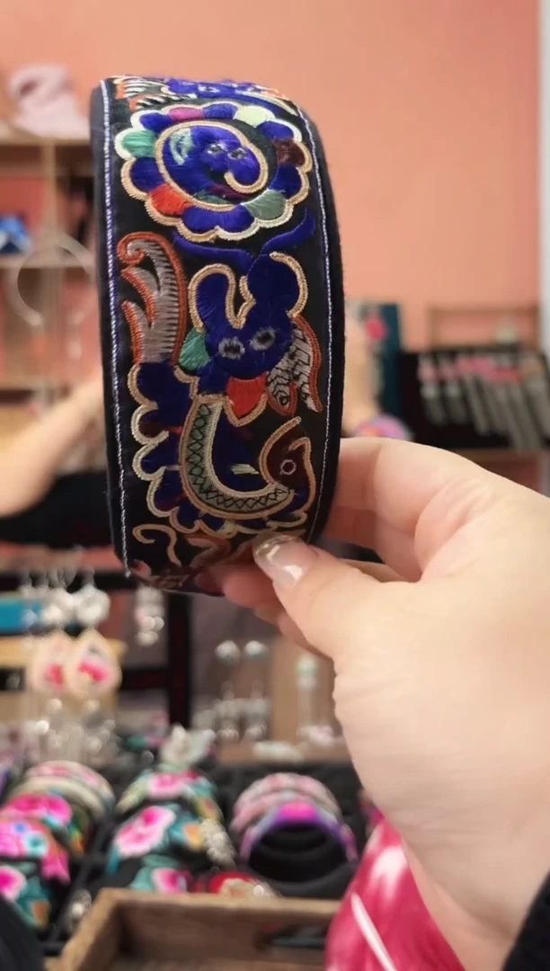 织绣艺枝独绣手工饰品3202