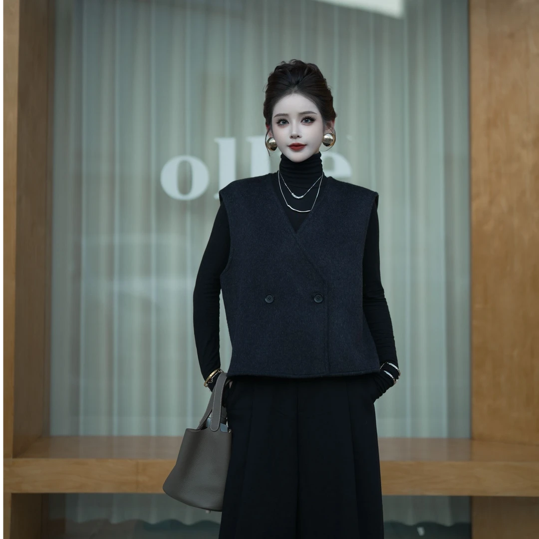 2025秋冬新款双面绵羊毛上衣背心小马甲V领显瘦内搭毛呢外套高端