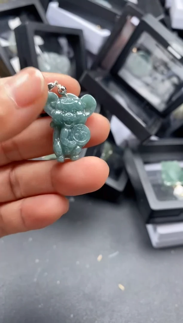 翡翠未镶嵌吊坠(不含链)948