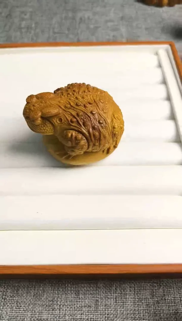木木雕款太行金蟾手把件