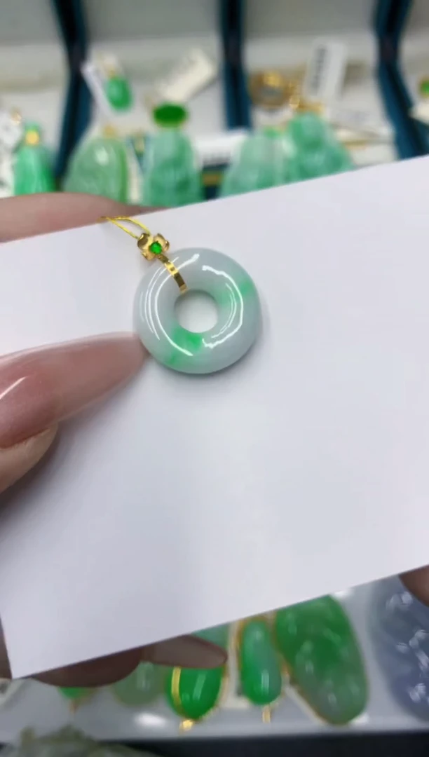 颈饰18K金镶嵌翡翠11111