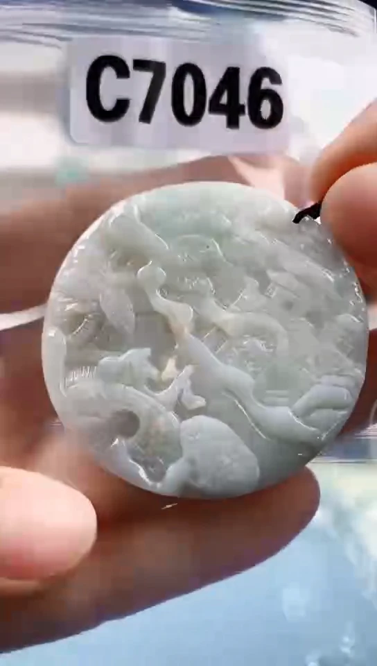 翡翠未镶嵌颈饰天然翡翠吊坠挂件