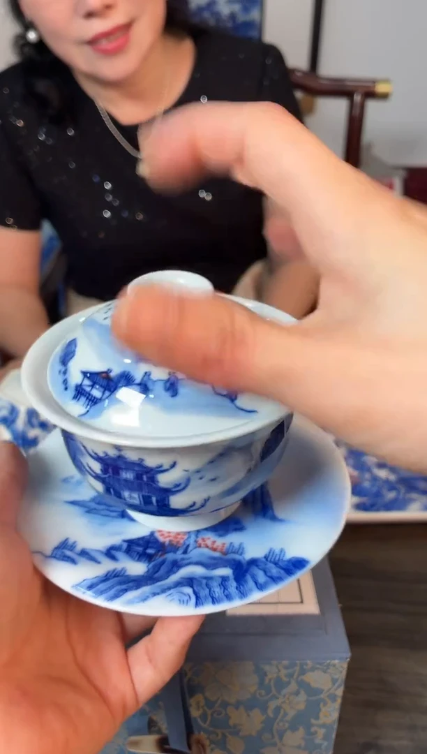 瓷片吴小琴