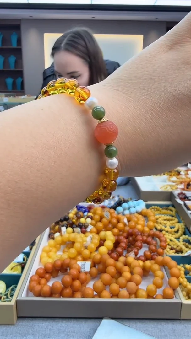 手链琥珀未镶嵌15秒拍号 假一罚三