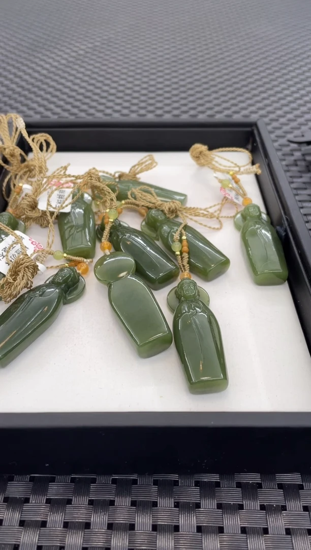 颈饰未镶嵌和田玉观音有矿点（多样性发一件）PP125